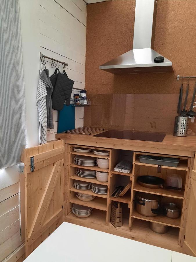 Davids Stuga Klassbol Buitenkant foto