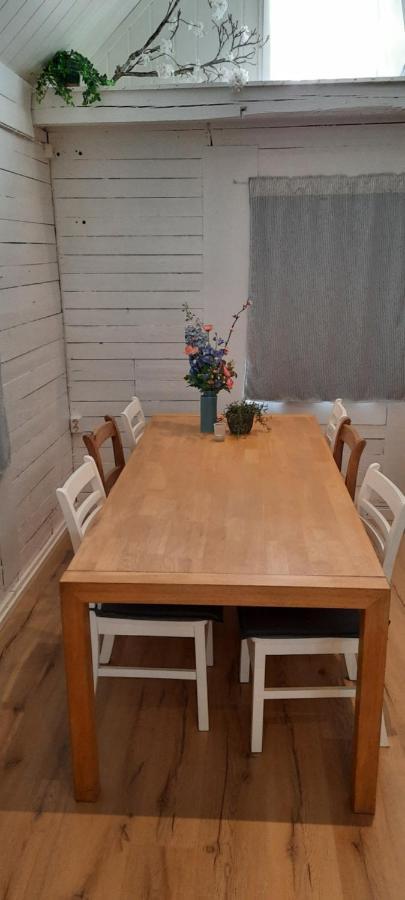 Davids Stuga Klassbol Buitenkant foto
