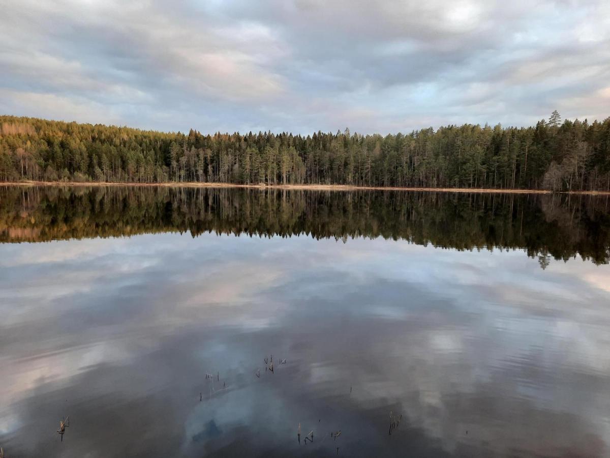 Davids Stuga Klassbol Buitenkant foto