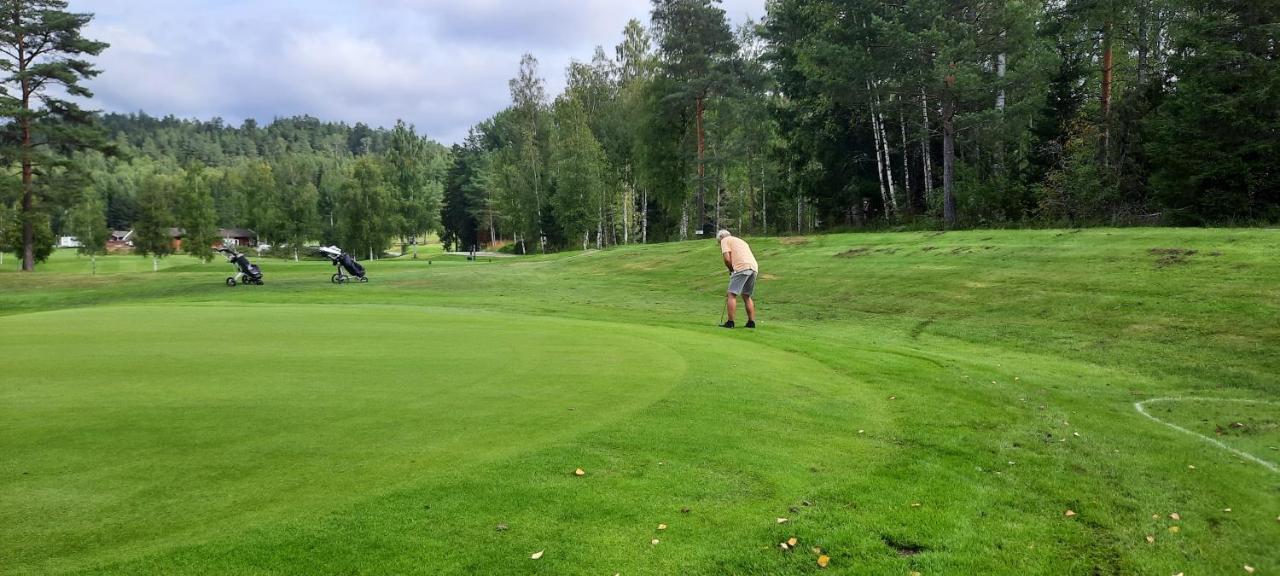 Davids Stuga Klassbol Buitenkant foto