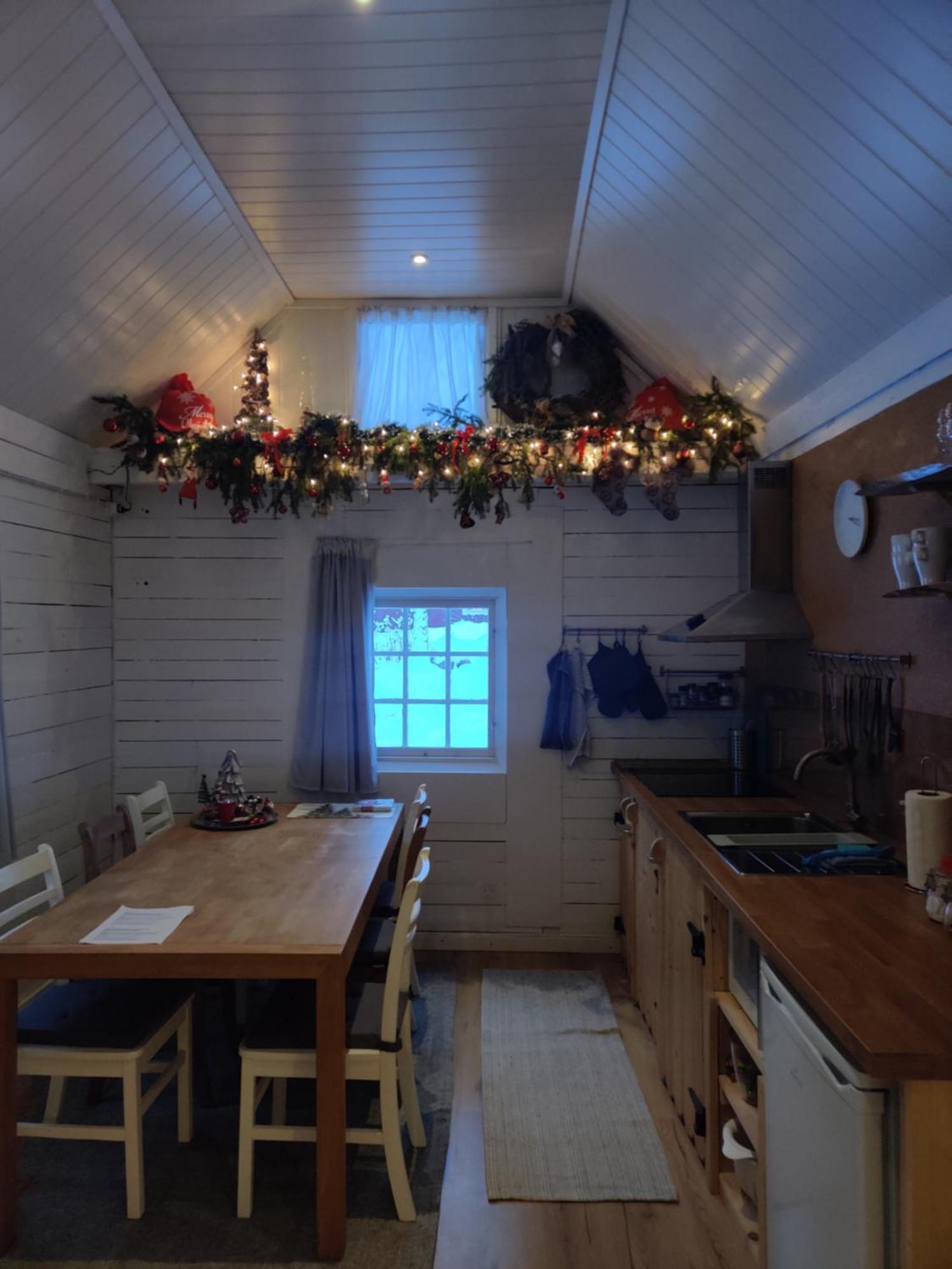 Davids Stuga Klassbol Buitenkant foto