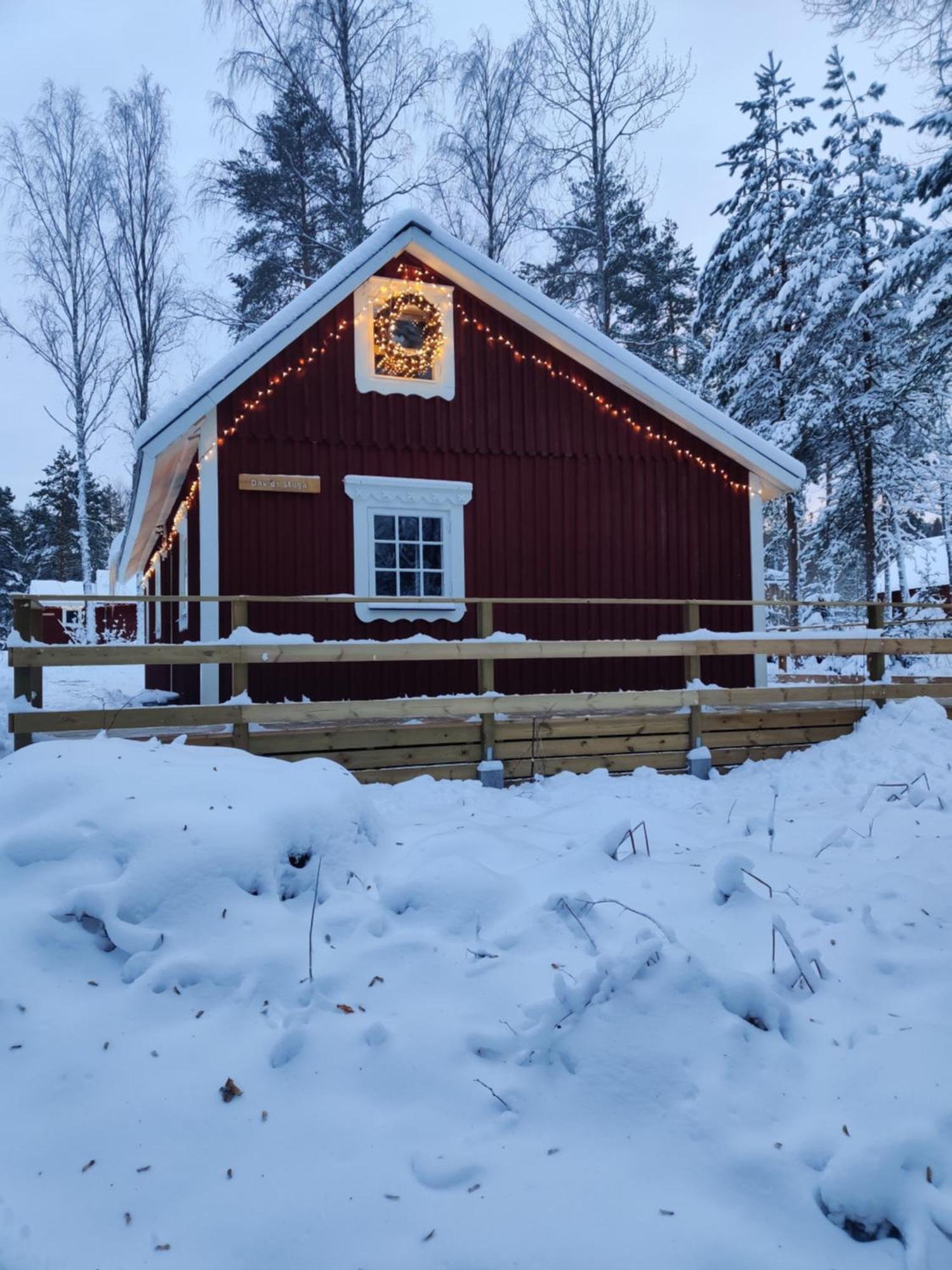 Davids Stuga Klassbol Buitenkant foto