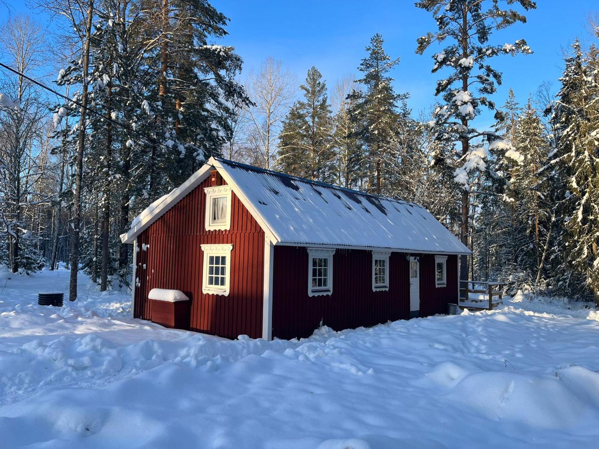 Davids Stuga Klassbol Buitenkant foto